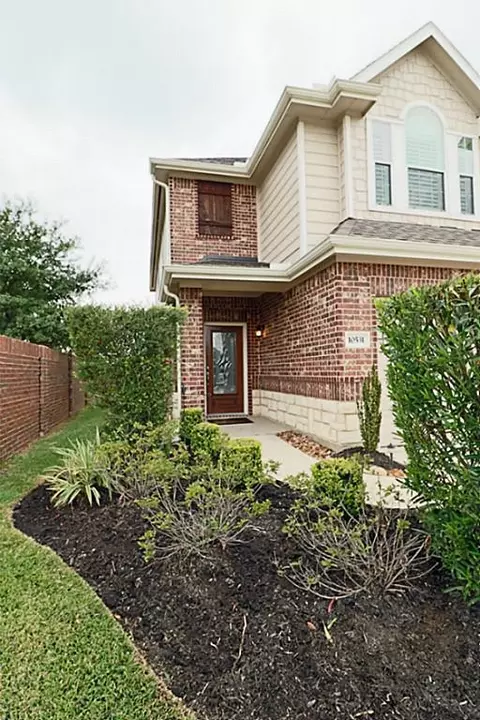 Exterior - 10531 Day Trail Ln, Spring, TX 77379 photo 2 of 3
