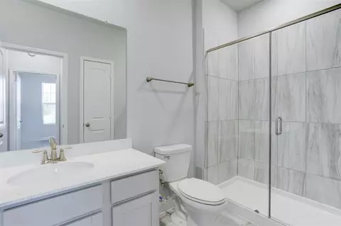 Bath - 23715 Ruby Bramble Trl, Katy, TX 77493 photo 1 of 5