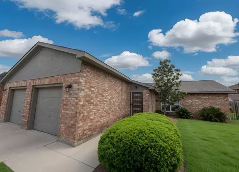 11319 Paramount Ln, Houston, TX 77067