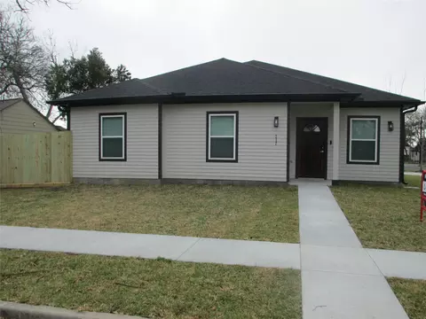 217 Miriam St, Baytown, TX 77520