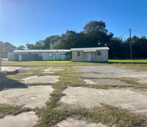 2089 Canal St, Port Arthur, TX 77640