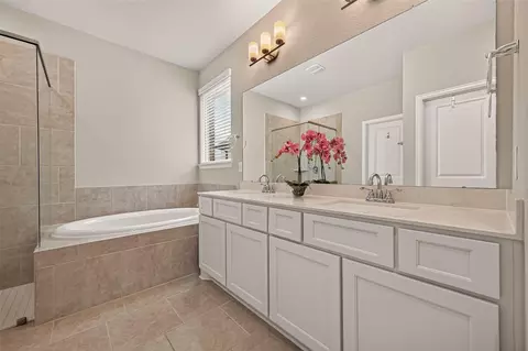 Bath - 27582 Vivace Dr, Spring, TX 77386 photo 1 of 5