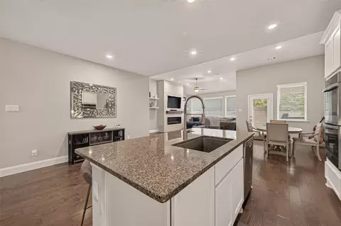 Kitchen - 27582 Vivace Dr, Spring, TX 77386 photo 2 of 4