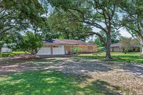 11105 Needville Fairchilds Rd, Needville, TX 77461