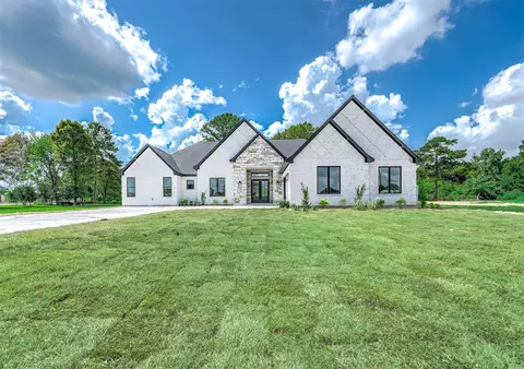 25 Private Road 6612, Dayton, TX 77535