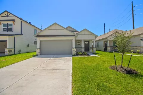 6643 Escondido Dr, Rosharon, TX 77583