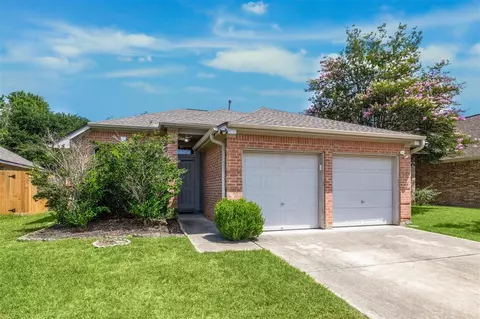 986 Oak Falls Dr, Willis, TX 77378 photo 1