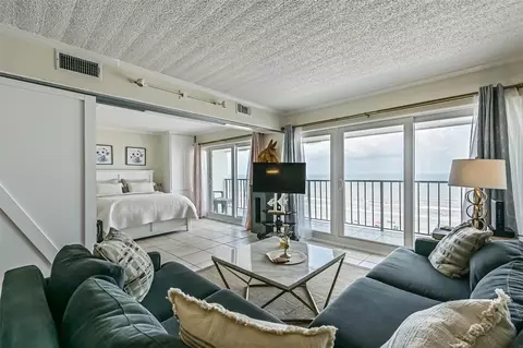 7310 Seawall Blvd #807, Galveston, TX 77551