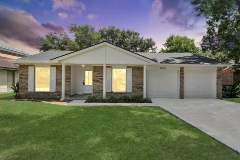 11211 Sageoak Dr, Houston, TX 77089