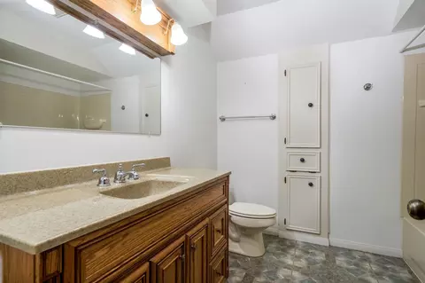Bath - 8330 Silver Shadows Ln, Spring, TX 77379 photo 4 of 4
