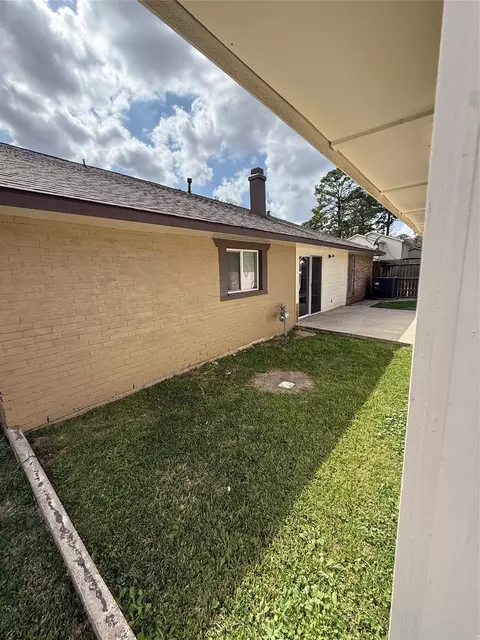 Exterior - 23914 Spring Briar Ln, Spring, TX 77373 photo 2 of 3