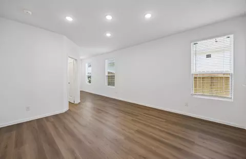 Living - 23111 Daftmill Dr, Waller, TX 77484 photo 2 of 2