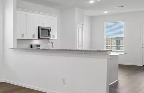 Kitchen - 23111 Daftmill Dr, Waller, TX 77484 photo 1 of 3