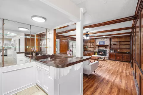 15027 Walters Rd, Houston, TX 77068