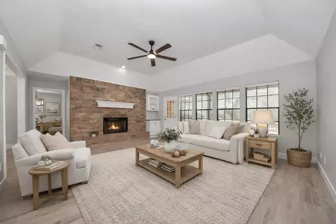 24815 Red Oak St, Magnolia, TX 77355