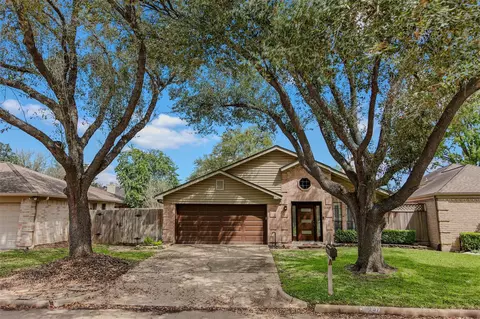 2207 Briarwest Blvd, Houston, TX 77077