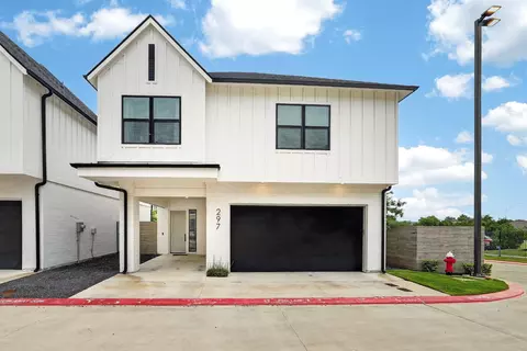297 Estates Cir, College Station, TX 77840