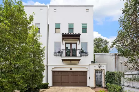 415 Reinerman St #B, Houston, TX 77007