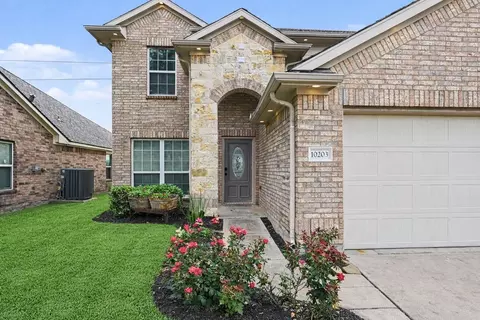 10203 Hidden Creek Falls Ln, Brookshire, TX 77423