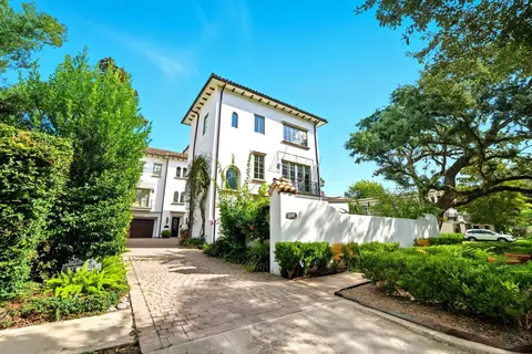 2370 Bolsover St, Houston, TX 77005