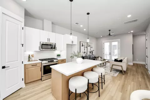 1104 Mansfield St #E, Houston, TX 77091