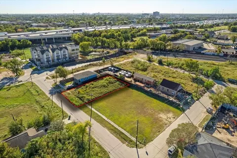 2708 Mills St, Houston, TX 77026