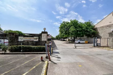 8201 Richmond Ave #2, Houston, TX 77063