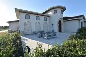 825 Grubbs Rd, Sealy, TX 77474