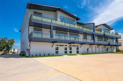 119 Kirby Rd #5301, Taylor Lake Village, TX 77586