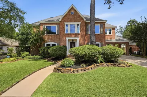 2814 Crystal Falls Dr, Kingwood, TX 77345