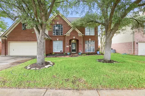 17711 Scenic Oaks Dr, Richmond, TX 77407
