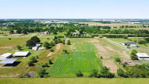 34235 Brumlow Rd, Waller, TX 77484