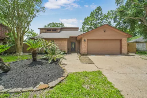 6206 Jamestown Colony Dr, Houston, TX 77084