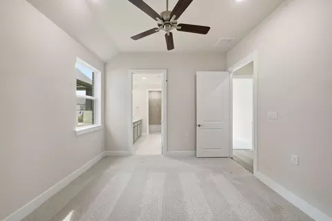 Bedroom - 10026 Larkin Cv, Willis, TX 77318 photo 5 of 6