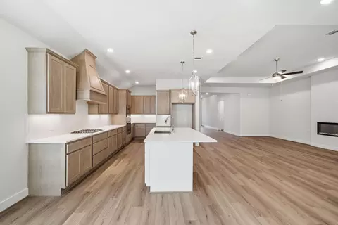 Kitchen - 10026 Larkin Cv, Willis, TX 77318 photo 4 of 4