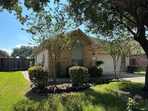 1306 Modena Dr, Pearland, TX 77581