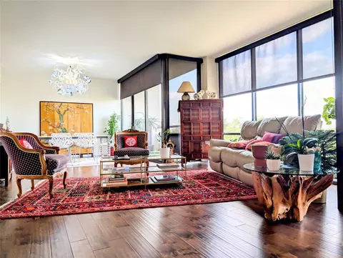 1111 Bering Dr #503, Houston, TX 77057
