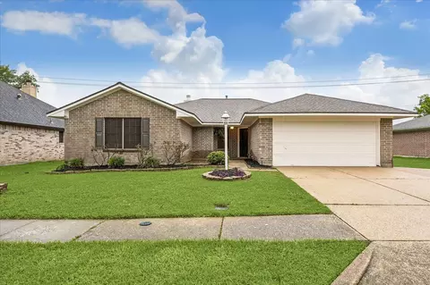 2138 Tower Bridge Rd, Pearland, TX 77581