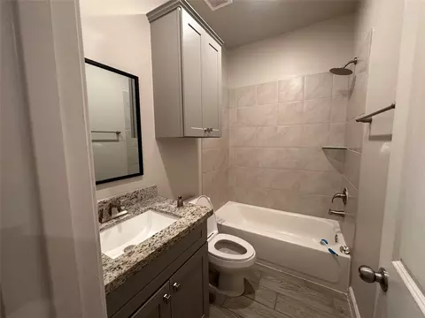 Bath - 104 Turner Dr, Willis, TX 77378 photo 1 of 5
