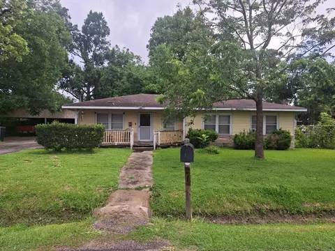 7421 Glen Manor Dr, Houston, TX 77028