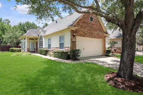7238 Welshwood Ln, Sugar Land, TX 77479