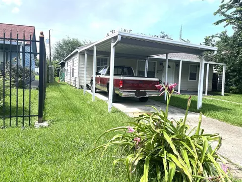 10417 Fairfax St, Houston, TX 77029
