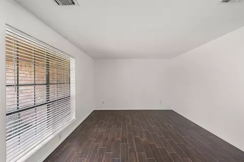 Living - 1852 County Road 202, Centerville, TX 75833 photo 4 of 5