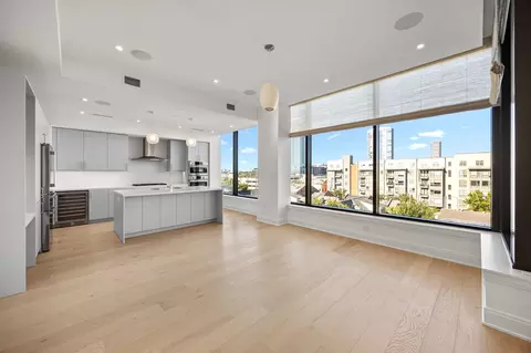 2323 W Main St #506, Houston, TX 77098