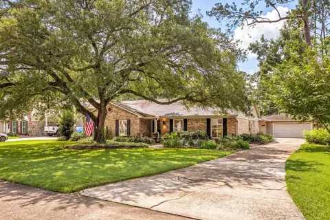 6615 Apple Valley Ln, Houston, TX 77069