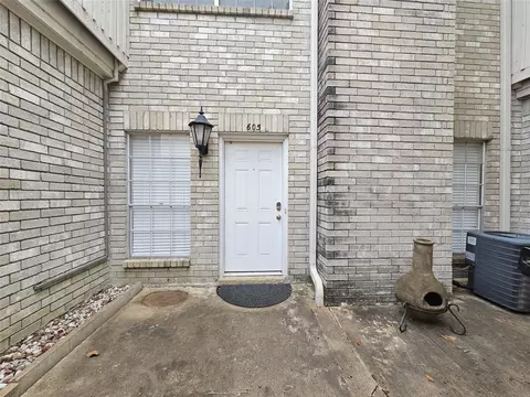 3800 Tanglewilde St #605, Houston, TX 77063