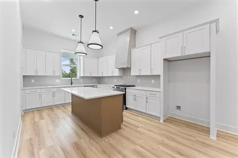 4129 De George St, Houston, TX 77009
