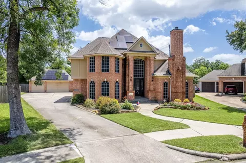 419 Oak Haven St, Baytown, TX 77520