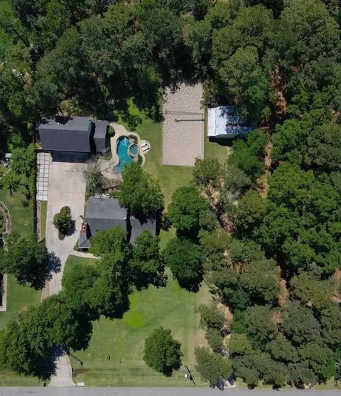 34 Wind River Dr, Conroe, TX 77384