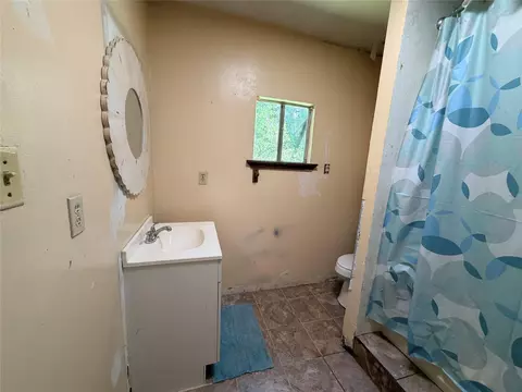 Bath - 204 Kangaroo, Onalaska, TX 77360 photo 1 of 4